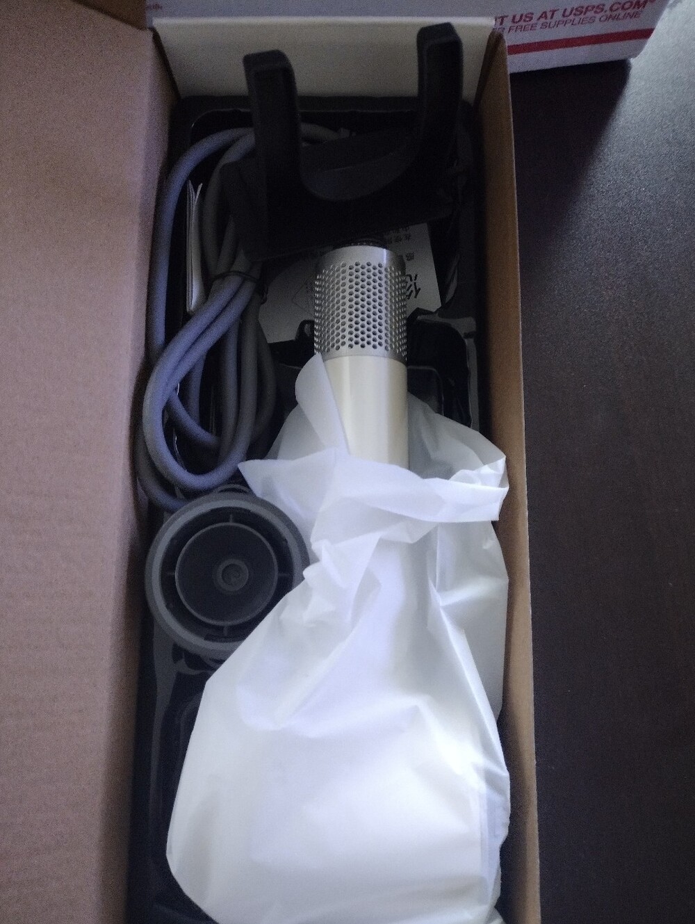NWT Dyson Supersonic Hair Dryer - Picture 2 of 4